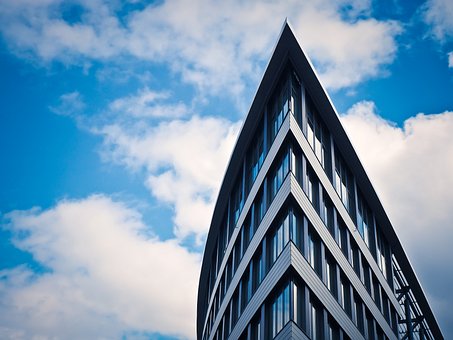 怎么选择合适的建筑设备监控系统厂家？